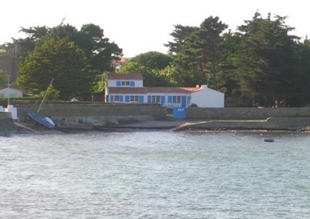 Maison vue de la plage